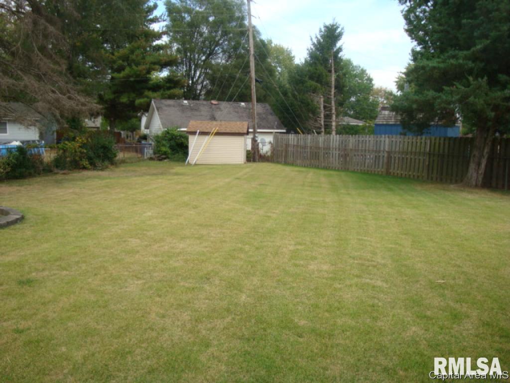 39 Mesa Road Springfield, IL 62702 - Photo 17 of 18