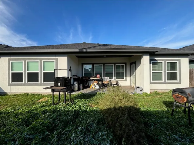 $410,000 | 3118 Stone Creek Drive, Corpus Christi, TX 78410