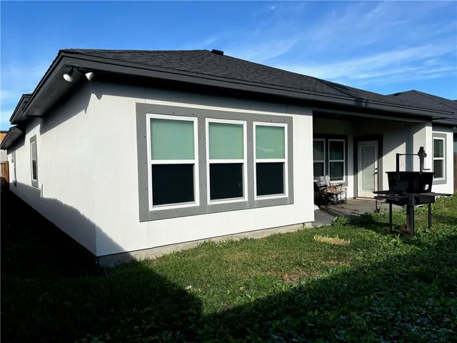 $410,000 | 3118 Stone Creek Drive, Corpus Christi, TX 78410