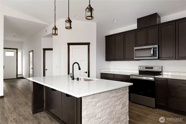 $655,000 | 758 Northwest Shire Street, Oak Harbor, WA 98277