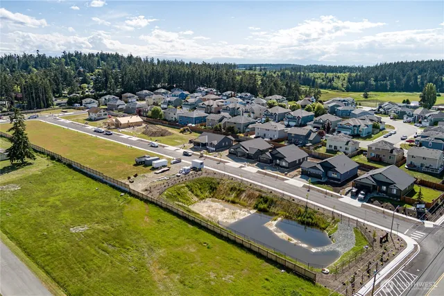 $655,000 | 758 Northwest Shire Street, Oak Harbor, WA 98277