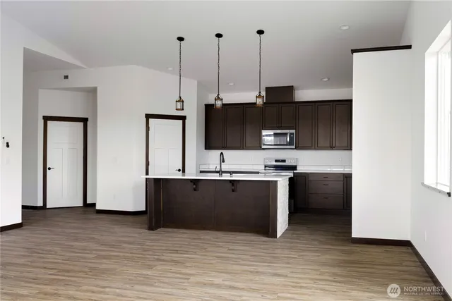 $655,000 | 758 Northwest Shire Street, Oak Harbor, WA 98277