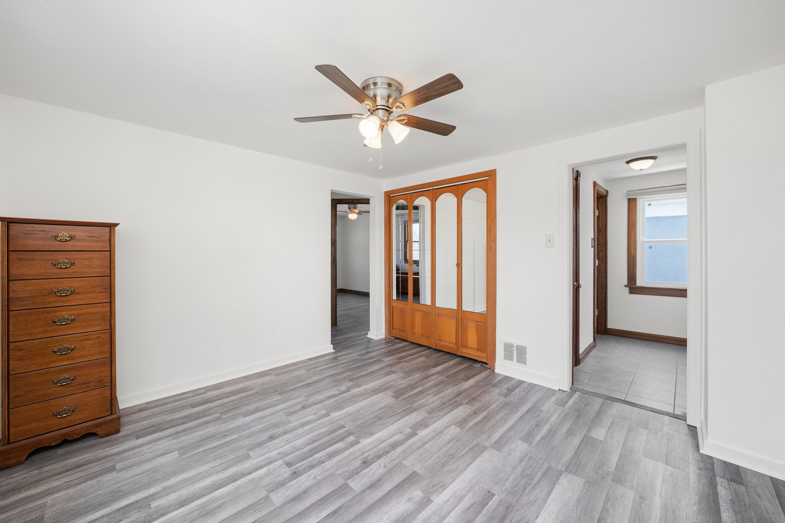 7052 41st Street Berwyn, IL 60402 - Photo 12 of 22