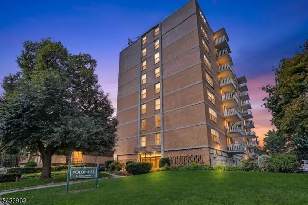 $3,500 | 712 North Broad Street, Unit 2C, Elizabeth, NJ 07208