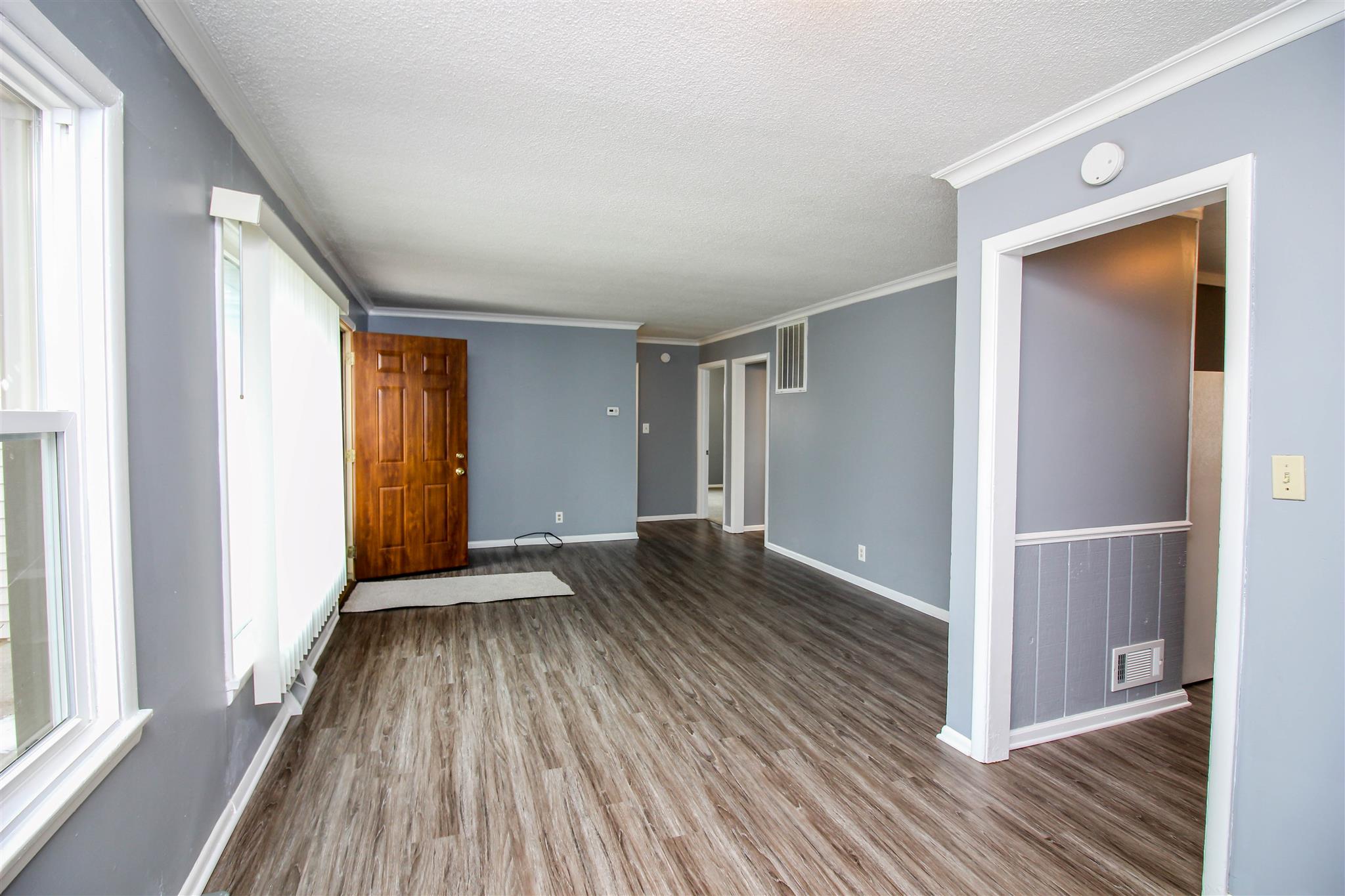1510 East Tillman Road Fort Wayne, IN 46816 - Photo 4 of 23
