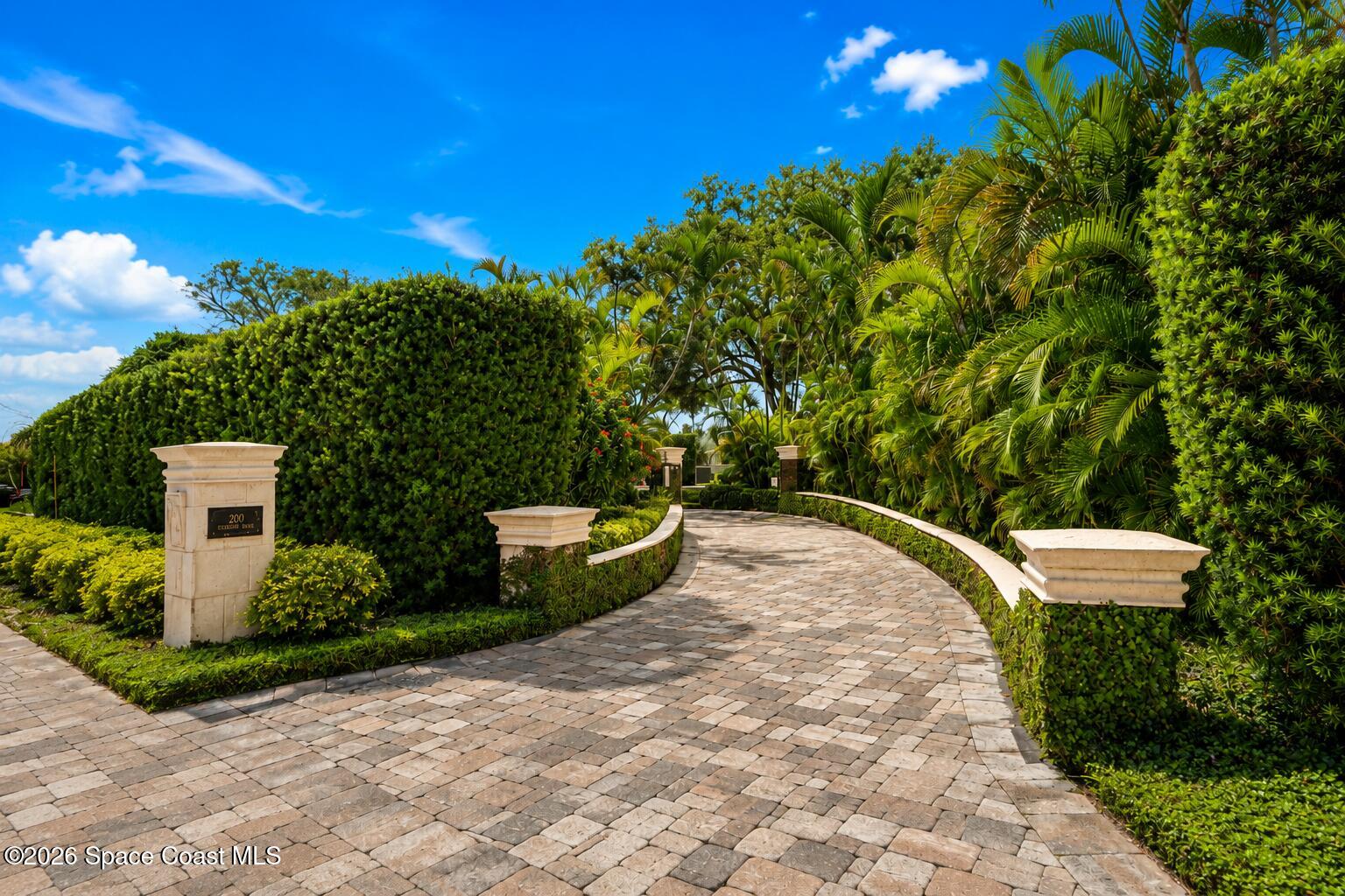 Welcome to WestWinds Private  Estate