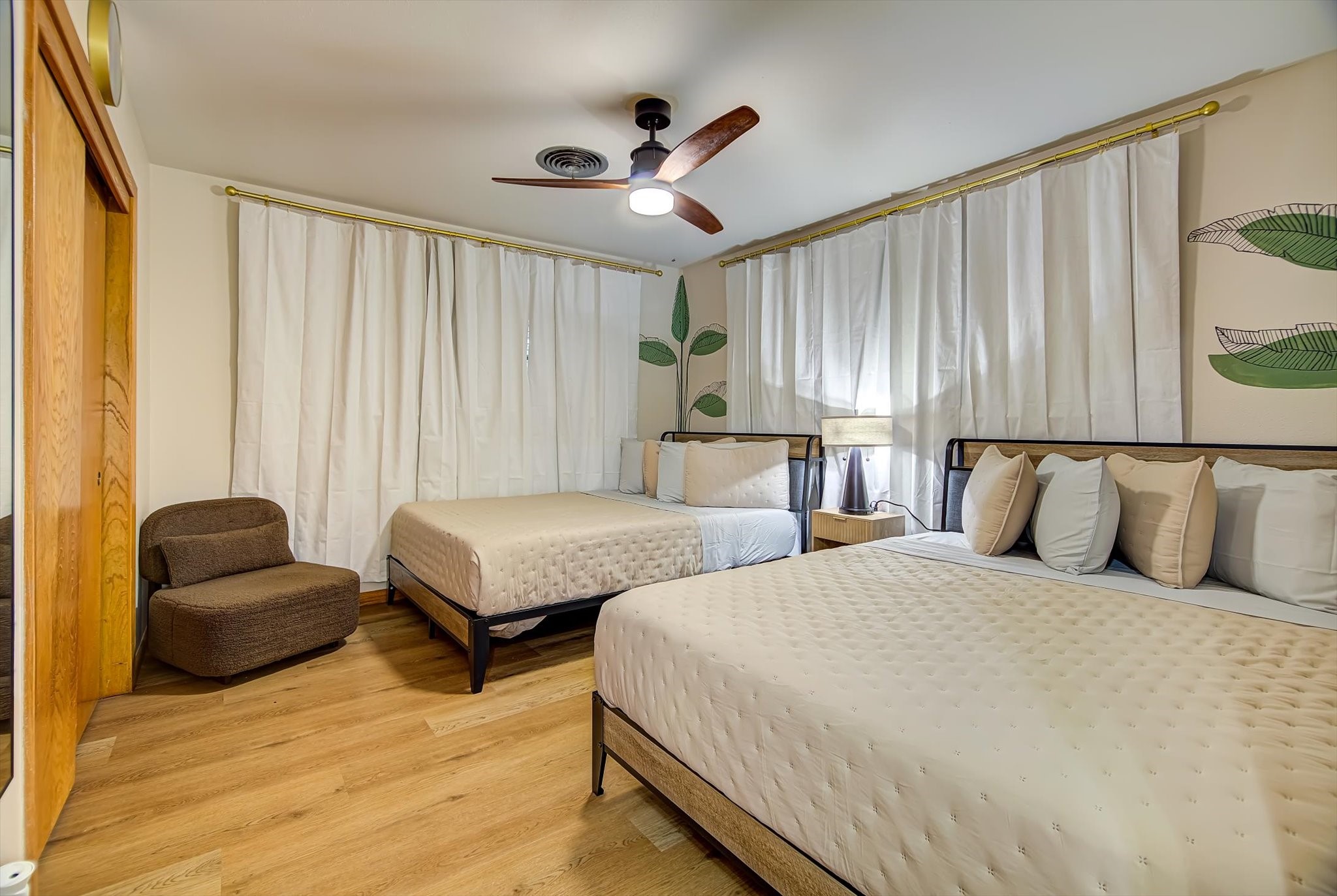 9825 Radio Road Houston, TX 77075 - Photo 22 of 50 a bedroom with two beds and a couch