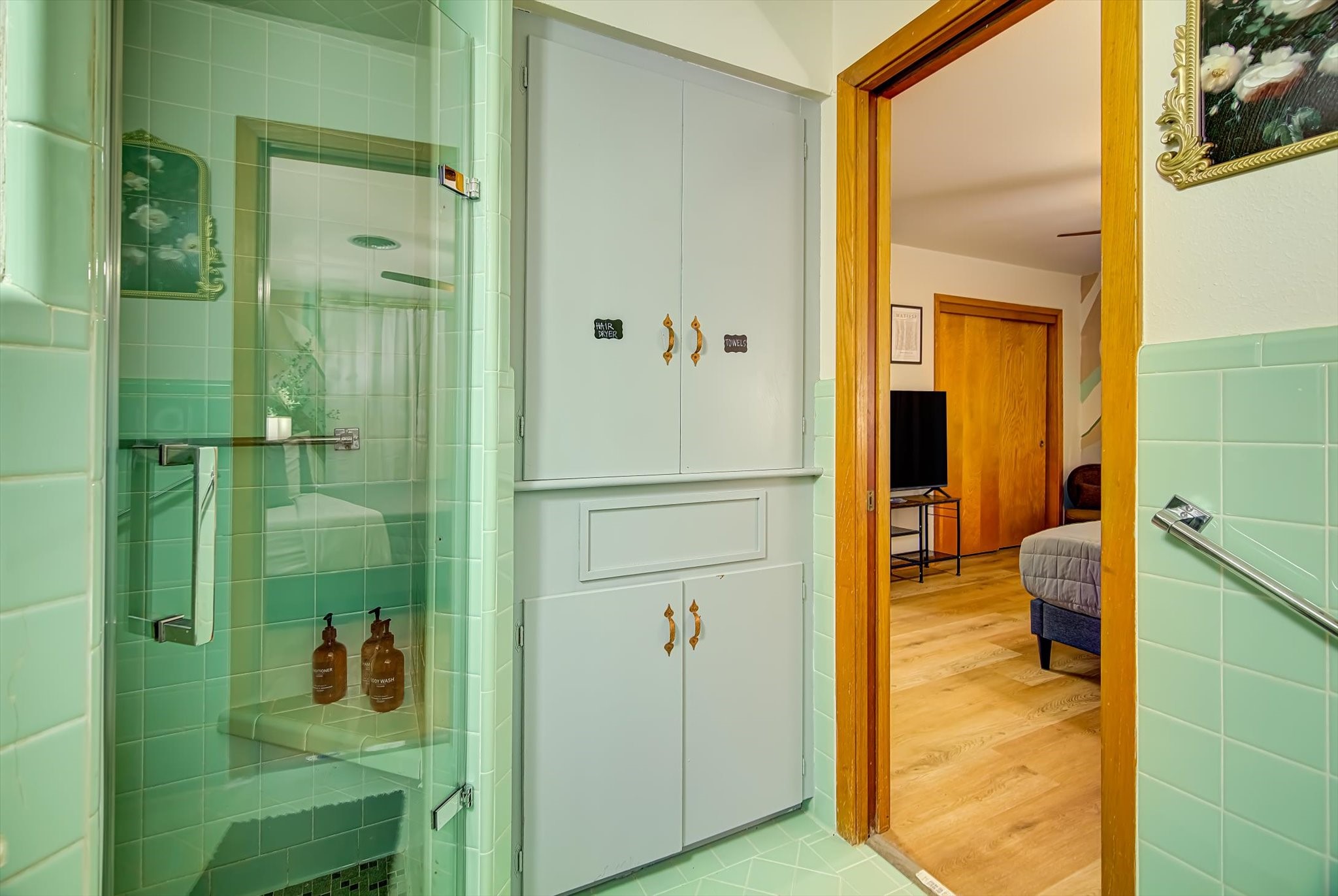 9825 Radio Road Houston, TX 77075 - Photo 23 of 50 a bathroom with a shower