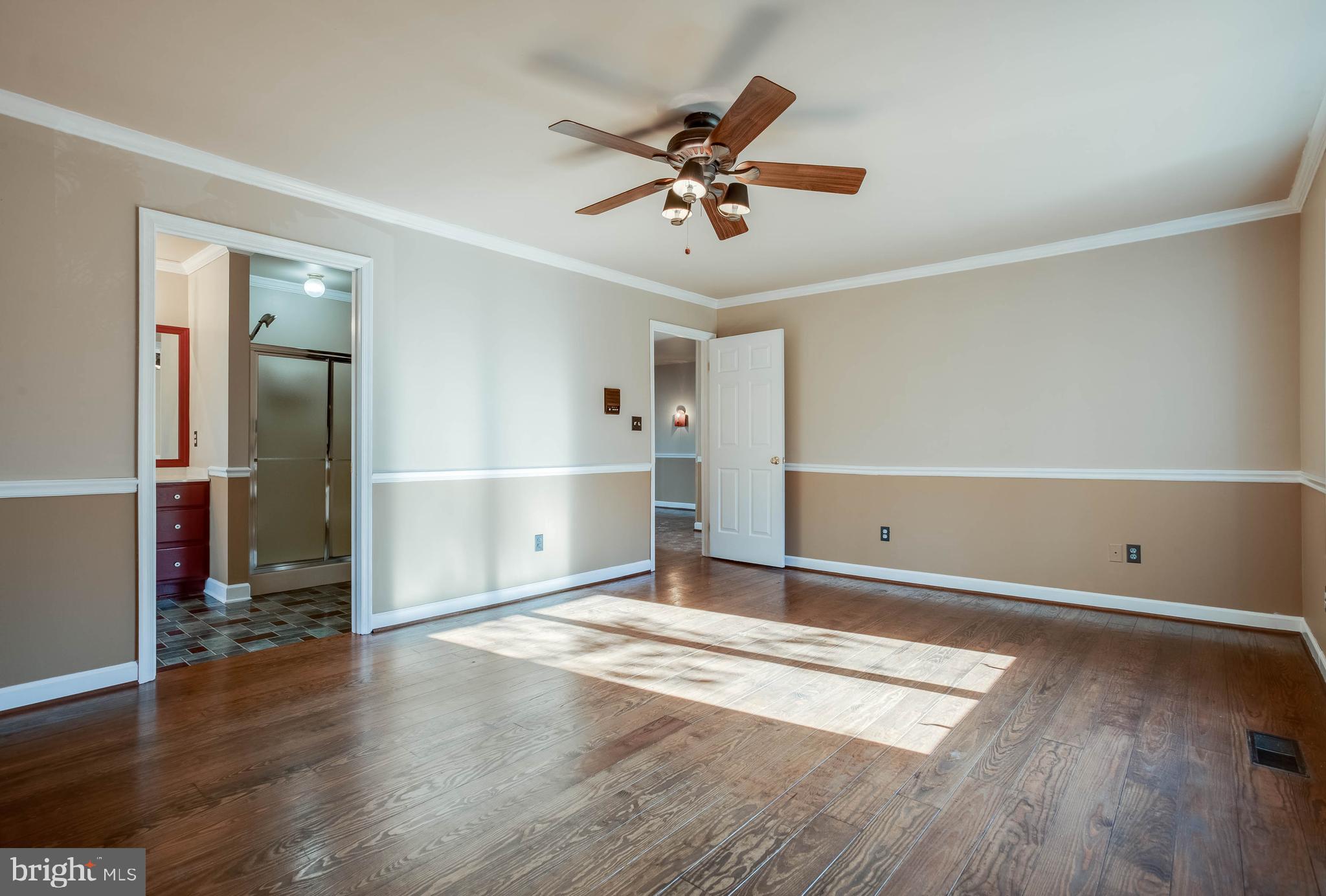 2198 Beaver Dam Road Midland, VA 22728 - Photo 22 of 65 Main Level MBD just off Foyer