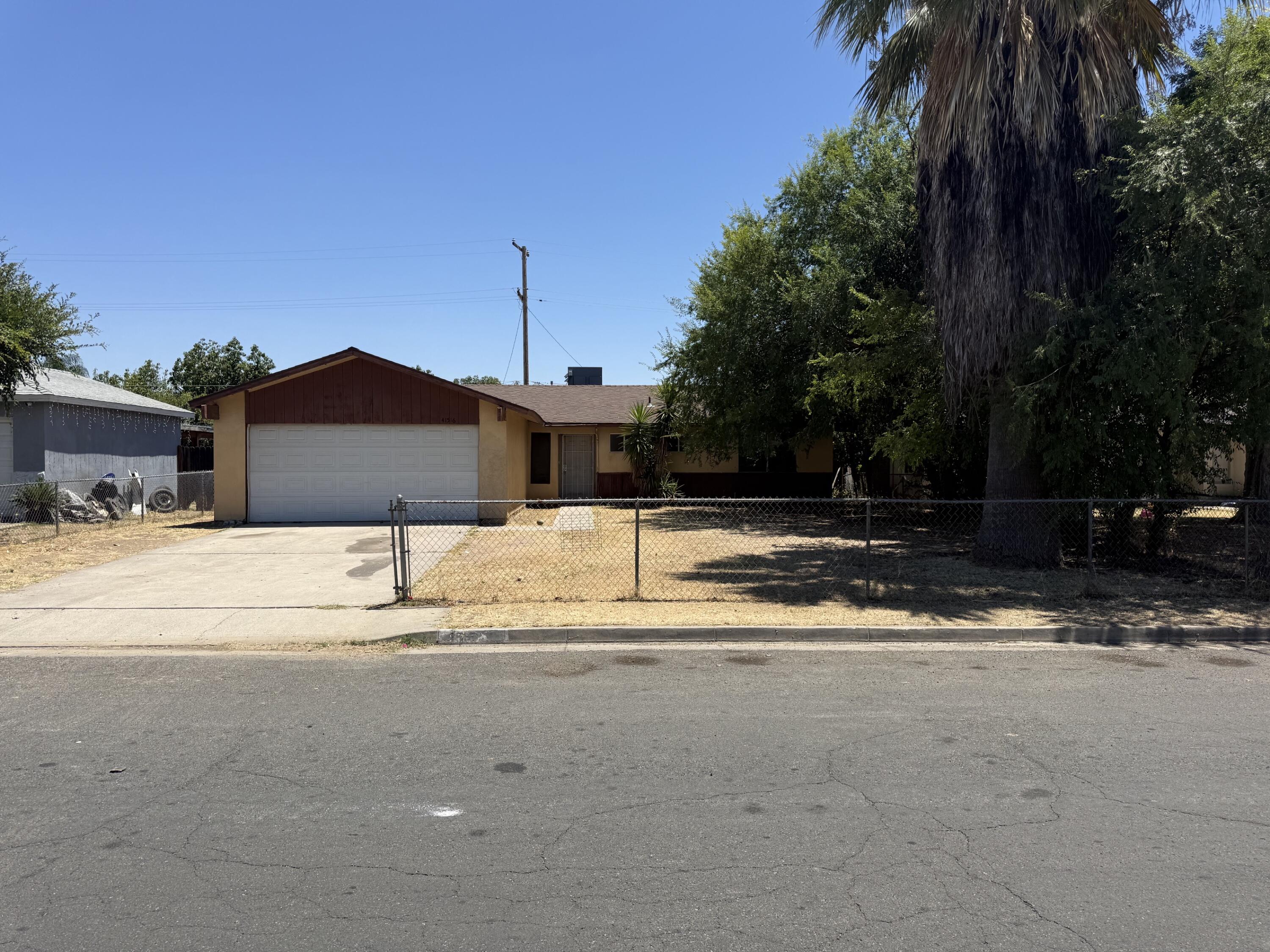 41516 Elrod Road Orosi, CA 93647 - Photo 1 of 12 IMG_4794