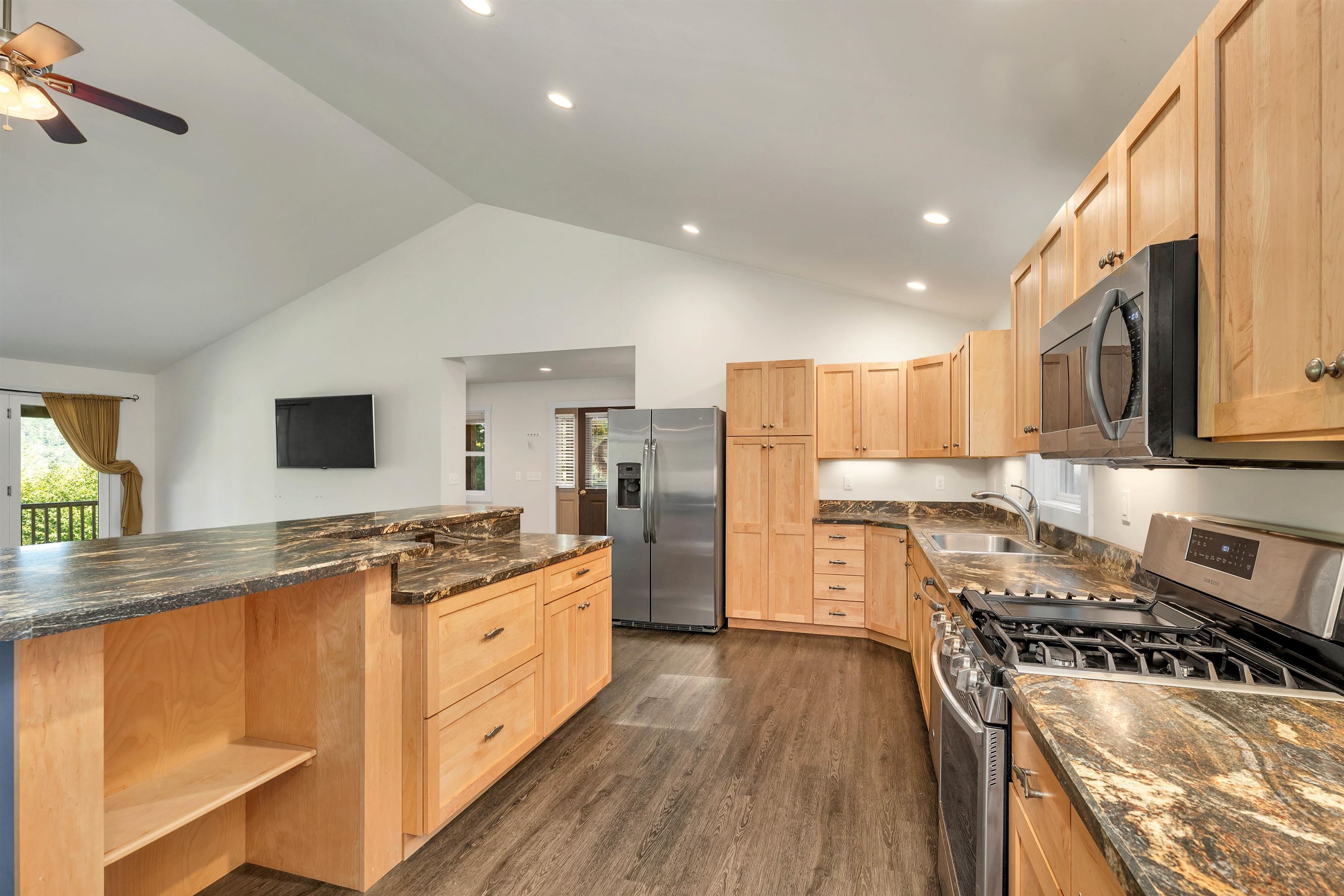 52 O'donnell Drive Fairlee, VT 05045 - Photo 6 of 28