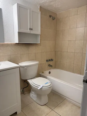 $2,200 | 3370 Northeast 16th Terrace, Unit 3, Pompano Beach, FL 33064