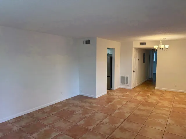 $2,200 | 3370 Northeast 16th Terrace, Unit 3, Pompano Beach, FL 33064