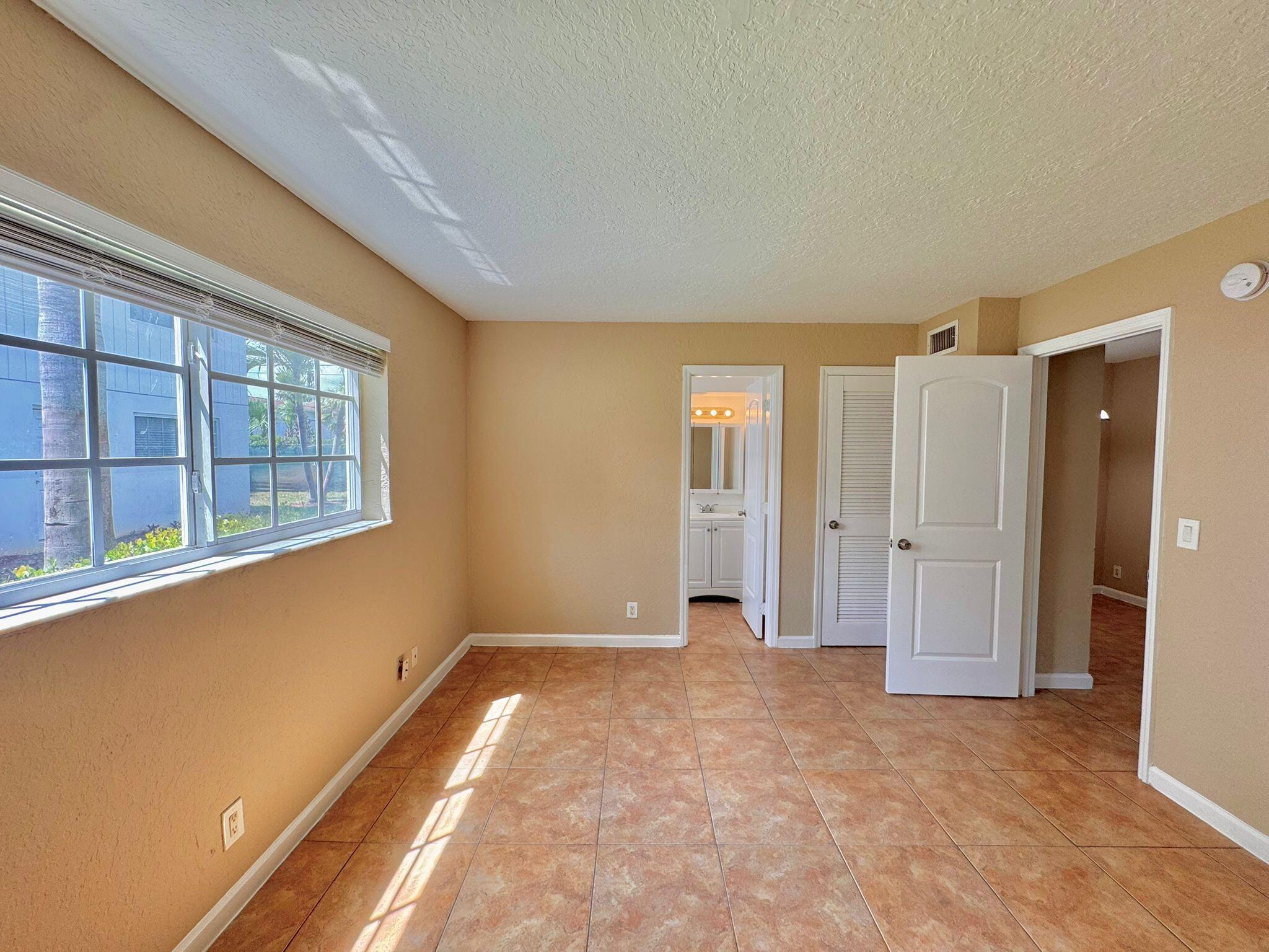 3370 Northeast 16th Terrace, Unit 3 Pompano Beach, FL 33064 - Photo 7 of 13 632