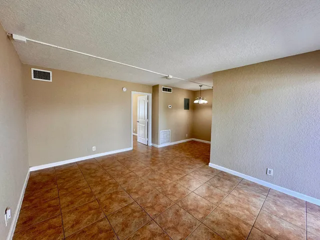 $2,200 | 3370 Northeast 16th Terrace, Unit 3, Pompano Beach, FL 33064