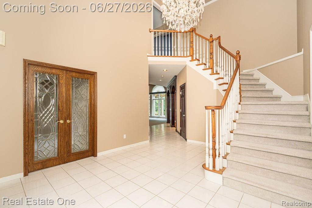 3347 St George Court Rochester, MI 48306 - Photo 3 of 51 2-story entry with doors to office