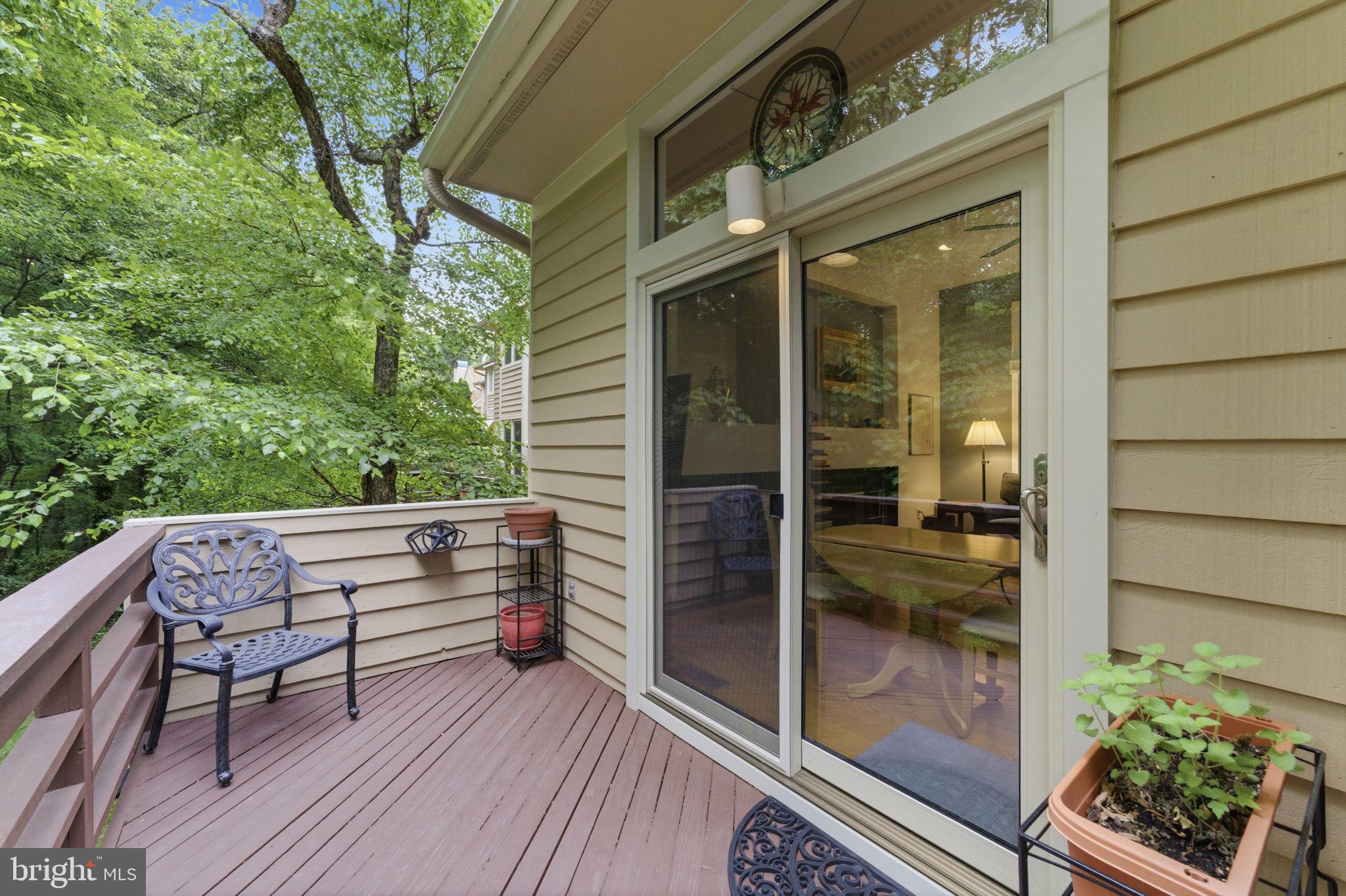 1608 Woodstock Lane Reston, VA 20194 - Photo 58 of 76