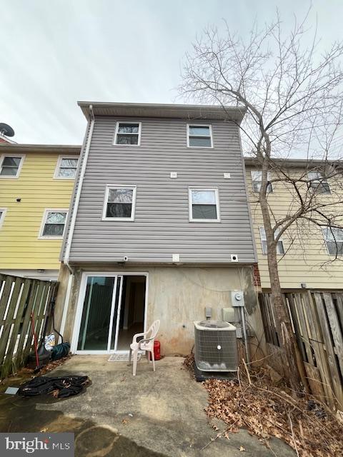 14811 Ensor Court Woodbridge, VA 22193 - Photo 34 of 34 a front view of a house with garage