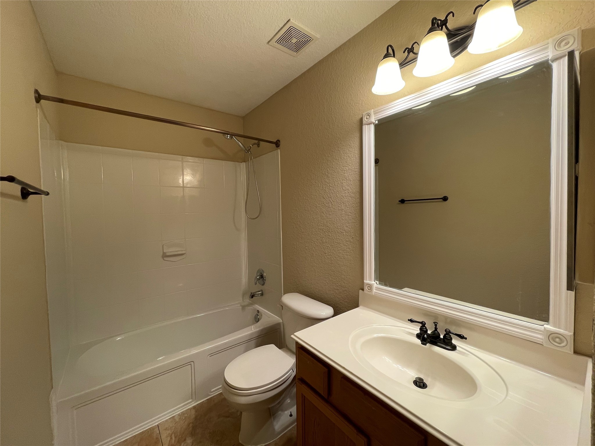 6110 Moran Crest Drive Spring, TX 77388 - Photo 10 of 49 a bathroom with a sink mirror toilet and bathtub
