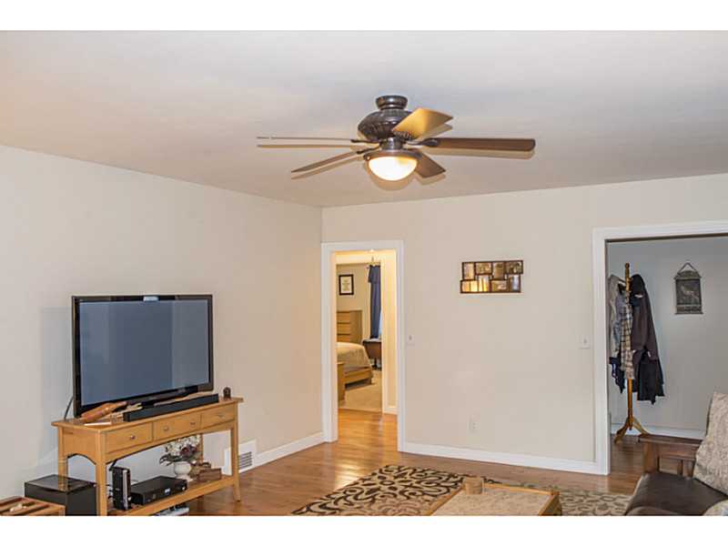 84 Chace Avenue Providence, RI 02906 - Photo 15 of 18 Living Room.