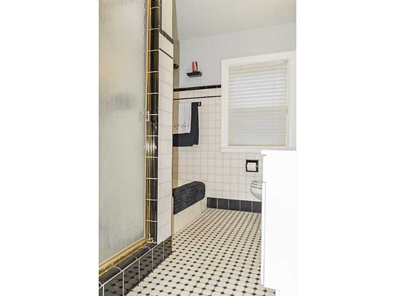 84 Chace Avenue Providence, RI 02906 - Photo 17 of 18 Bathroom.