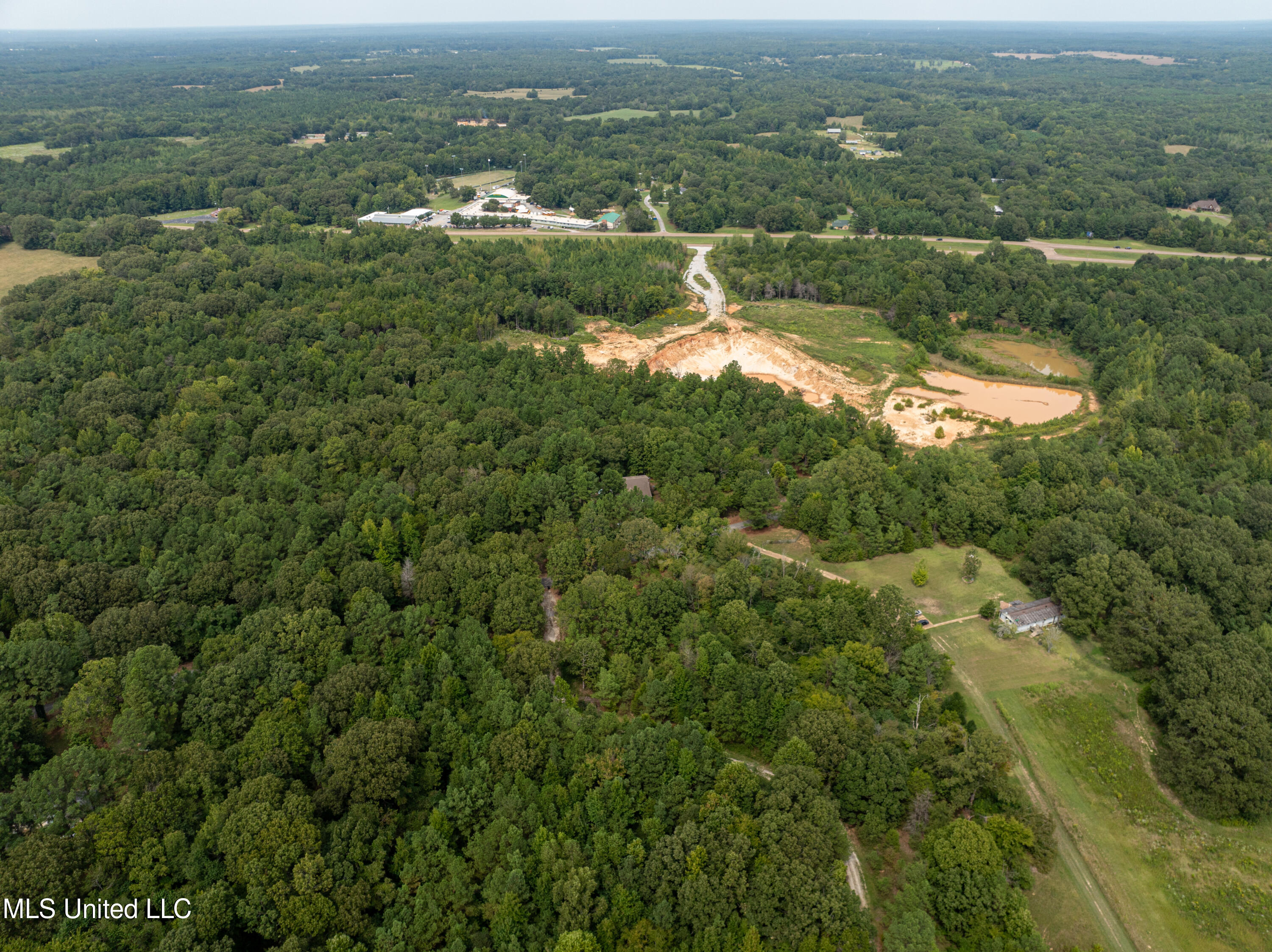 561 Boswell Road Holly Springs, MS 38635 - Photo 4 of 41 boswell-39