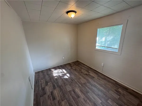 $1,500 | 1067 Cleveland Avenue, Brackenridge, PA 15014