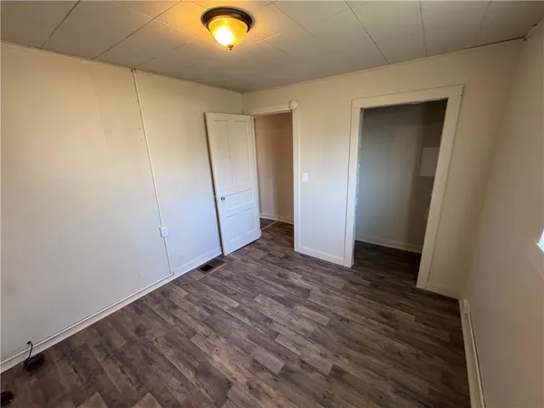 $1,500 | 1067 Cleveland Avenue, Brackenridge, PA 15014