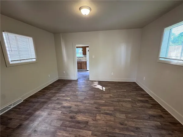 $1,500 | 1067 Cleveland Avenue, Brackenridge, PA 15014