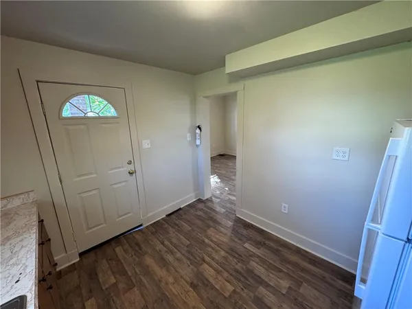 $1,500 | 1067 Cleveland Avenue, Brackenridge, PA 15014