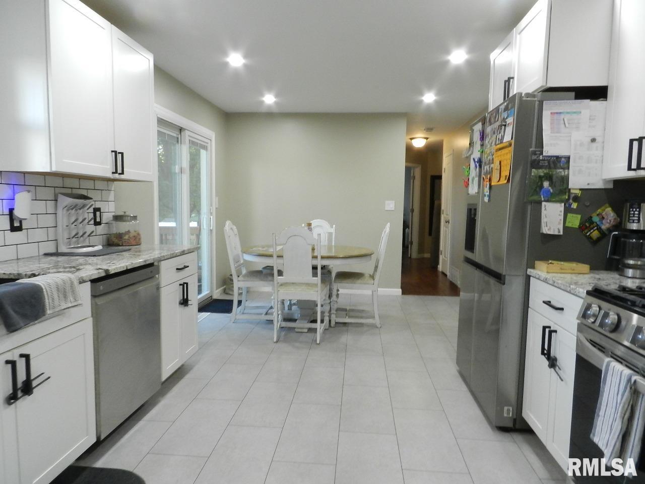 5127 Hanley Road Quincy, IL 62305 - Photo 3 of 9 Gallery Image 3