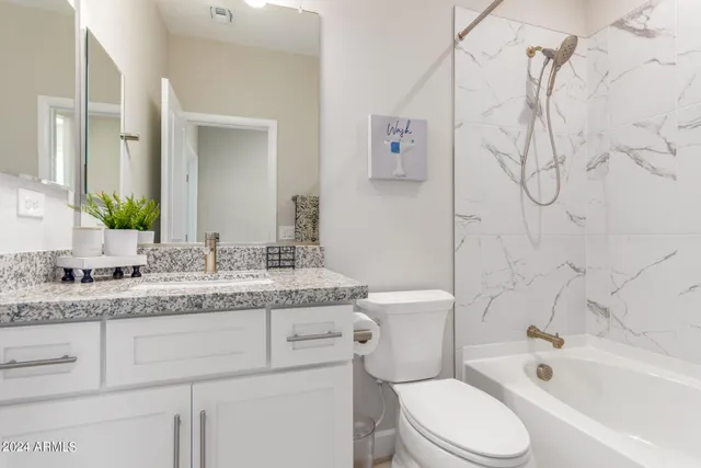 $3,995 | 18223 East Coronado Cave Court, Rio Verde, AZ 85263