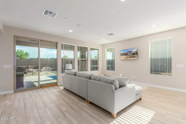 $3,995 | 18223 East Coronado Cave Court, Rio Verde, AZ 85263