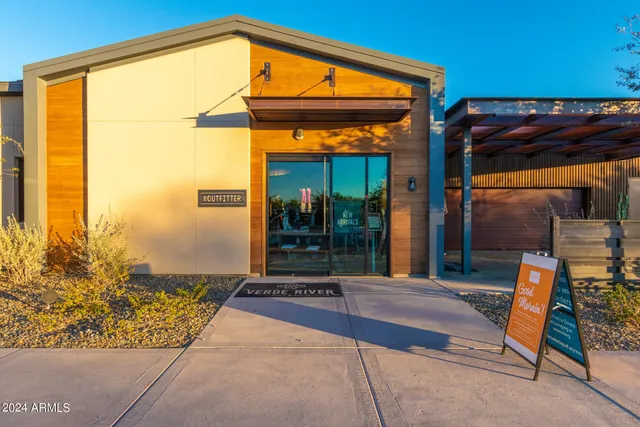 $3,995 | 18223 East Coronado Cave Court, Rio Verde, AZ 85263