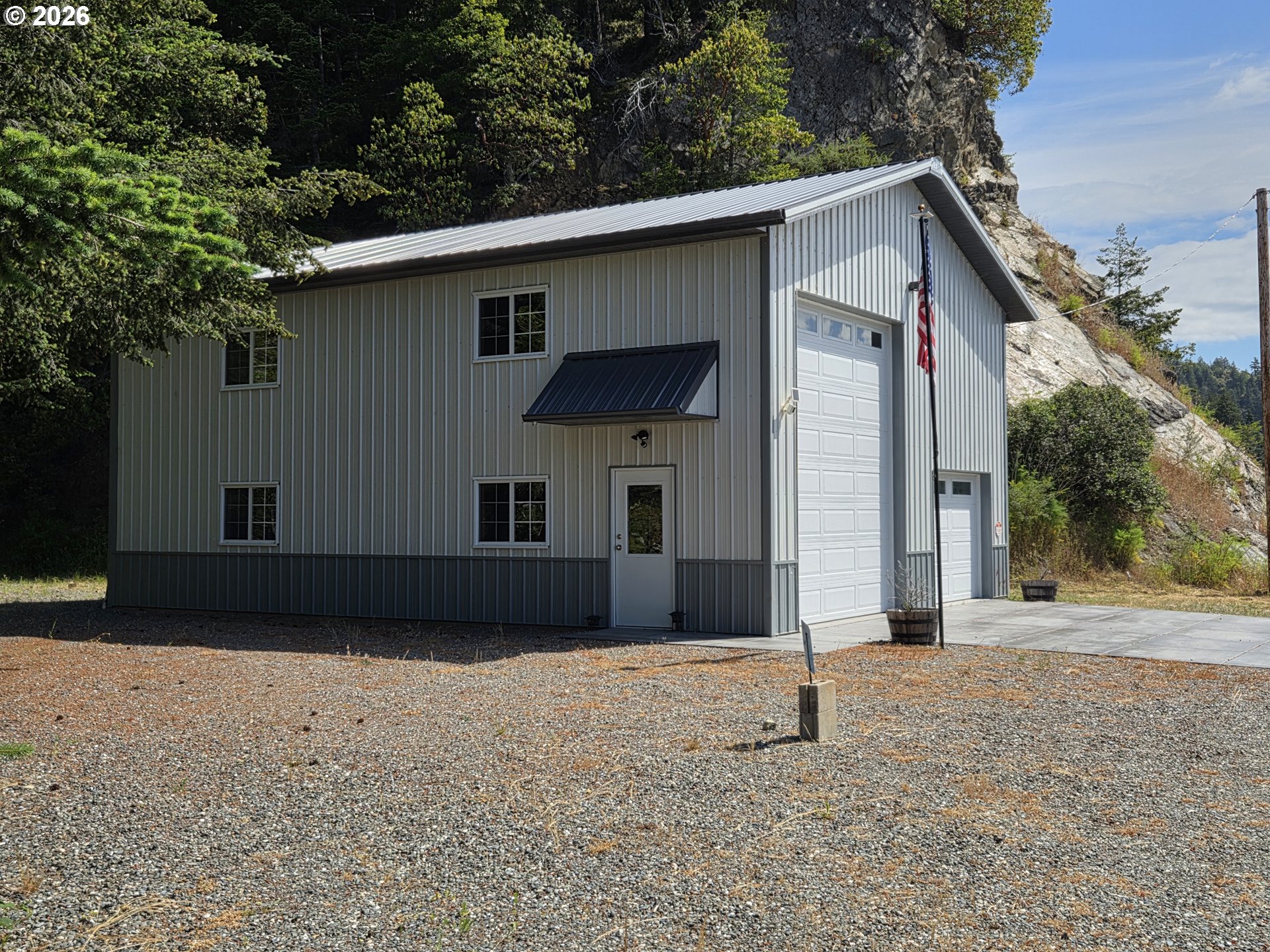 95950 North Bank Rogue River Road Gold Beach, OR 97444 - Photo 5 of 41 Shop