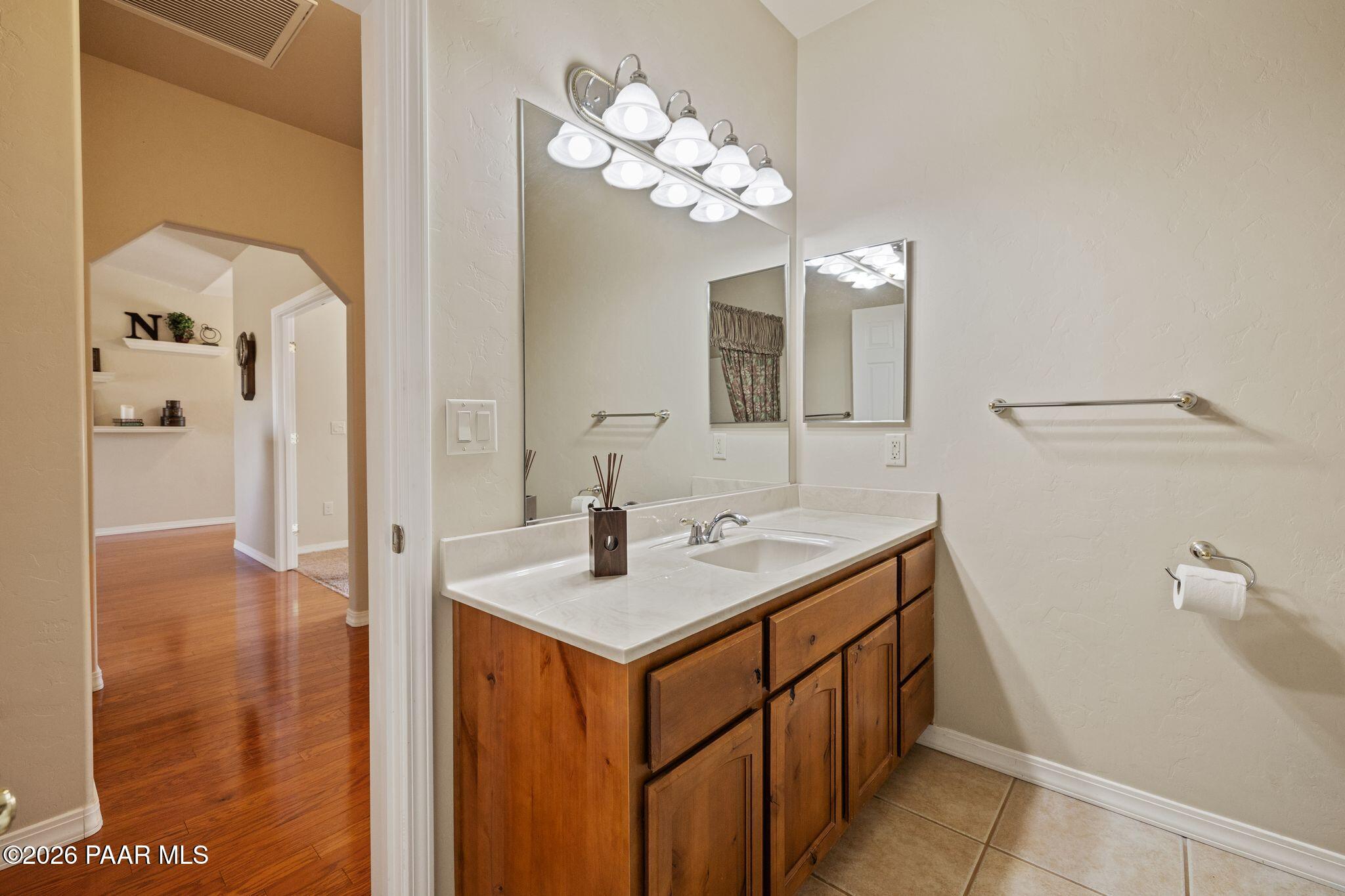 13268 East Remington Road Prescott Valley, AZ 86315 - Photo 30 of 44 Bathroom 2