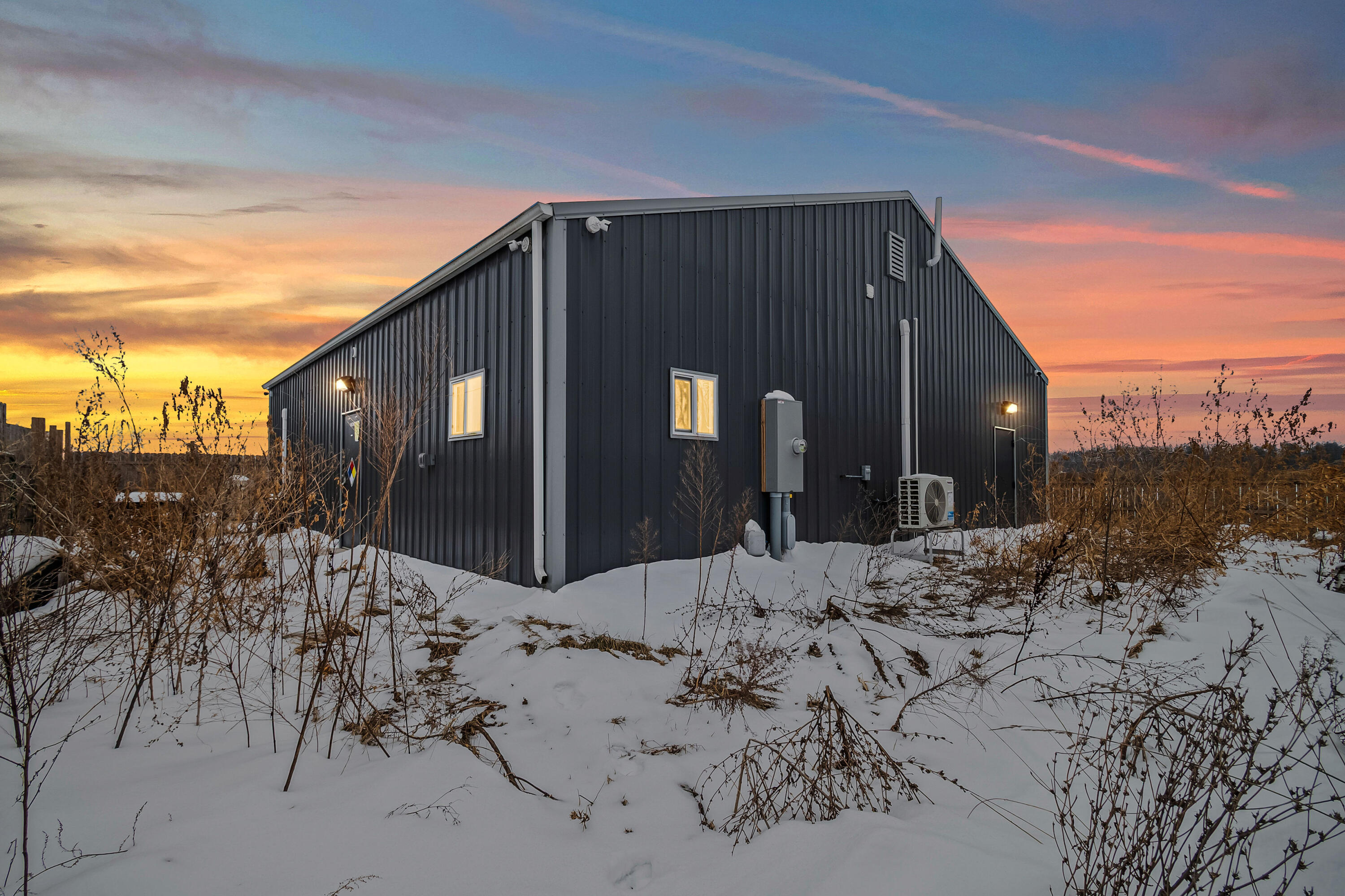 7505 Reading Road East Pittsford, MI 49271 - Photo 2 of 46 25