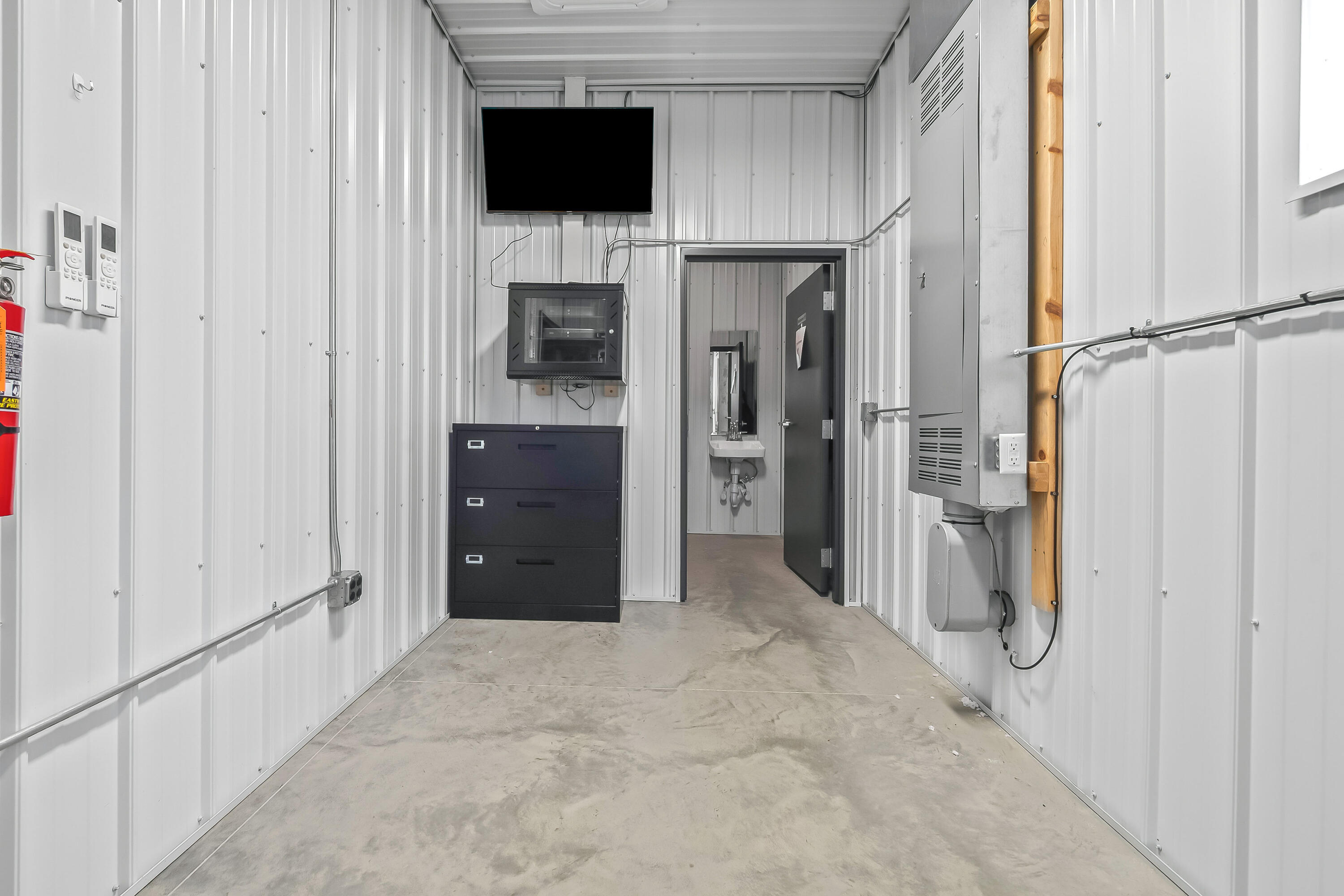 7505 Reading Road East Pittsford, MI 49271 - Photo 34 of 46 34