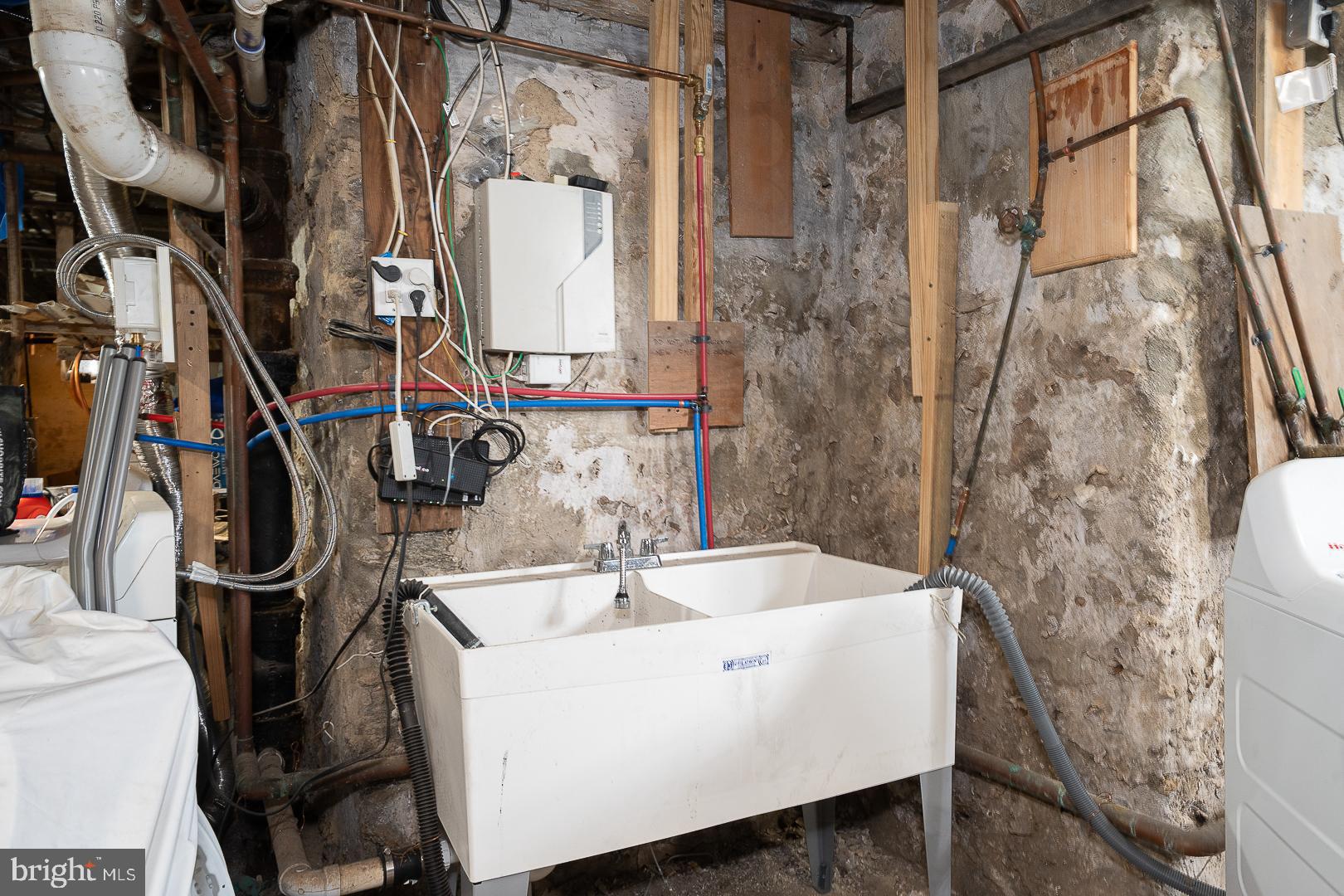 129 Sumac Street Philadelphia, PA 19128 - Photo 46 of 111 Laundry Sink
