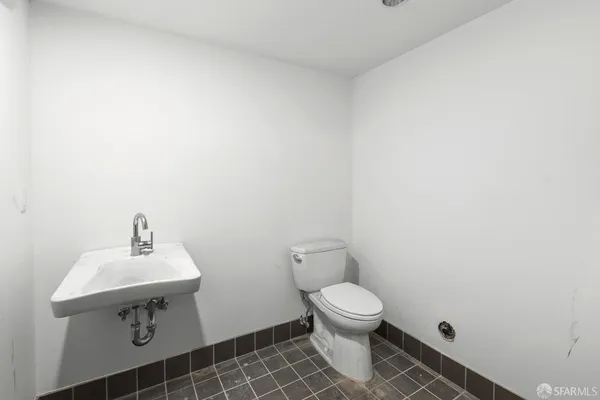 $1,200,000 | 566 South Van Ness Avenue, Unit COMM1, San Francisco, CA 94110