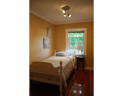 31 Rice Street Wellesley, MA 02482 - Photo 7 of 9