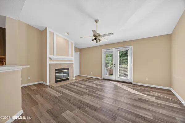 $2,200 | 13727 Richmond Park Drive North, Unit 105, Jacksonville, FL 32224