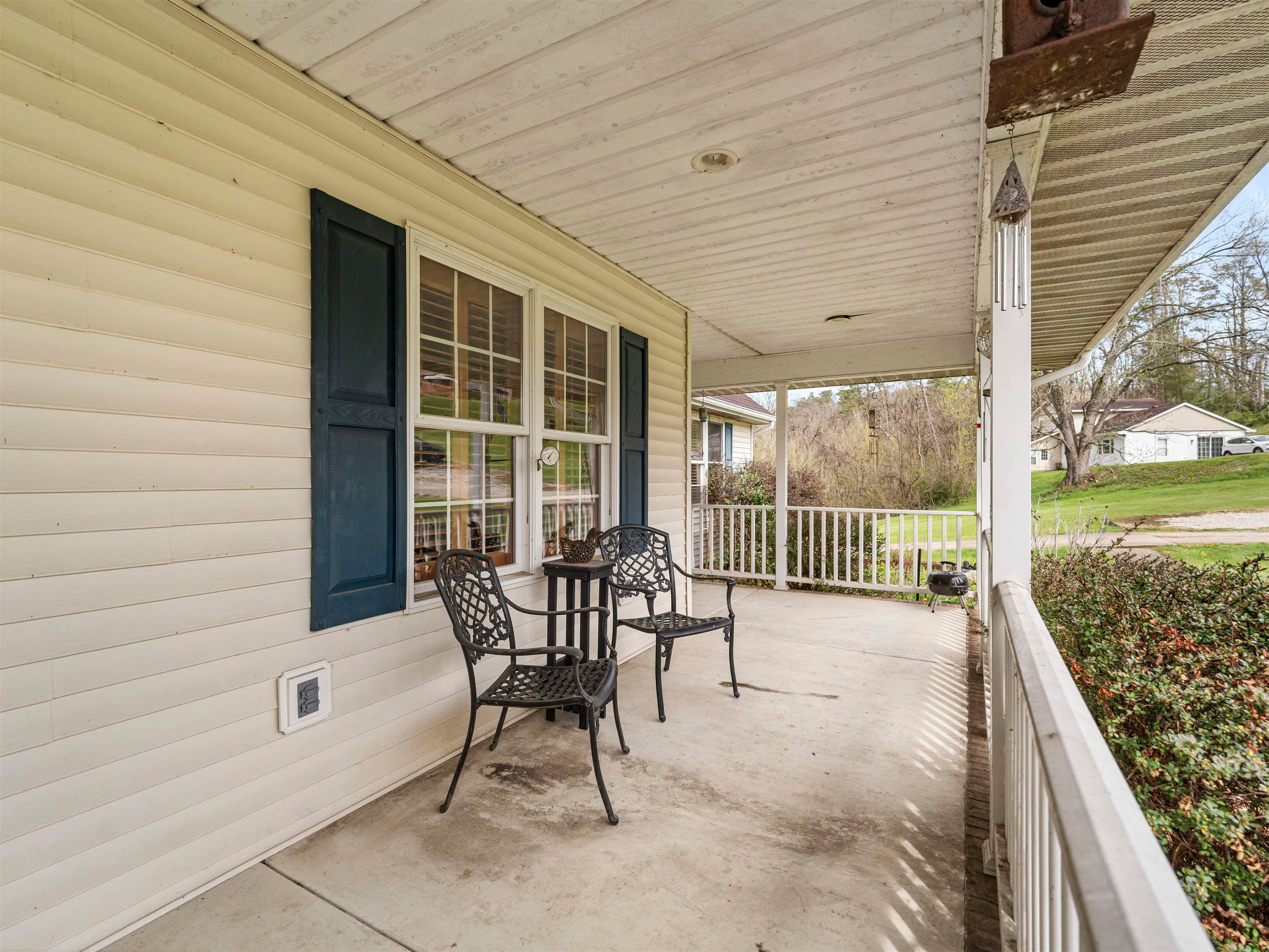 260 Trenol Road Milton, WV 25541 - Photo 2 of 30 Gallery Image 2