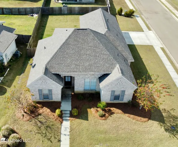 $300,000 | 321 East Buttonwood Lane, Canton, MS 39046