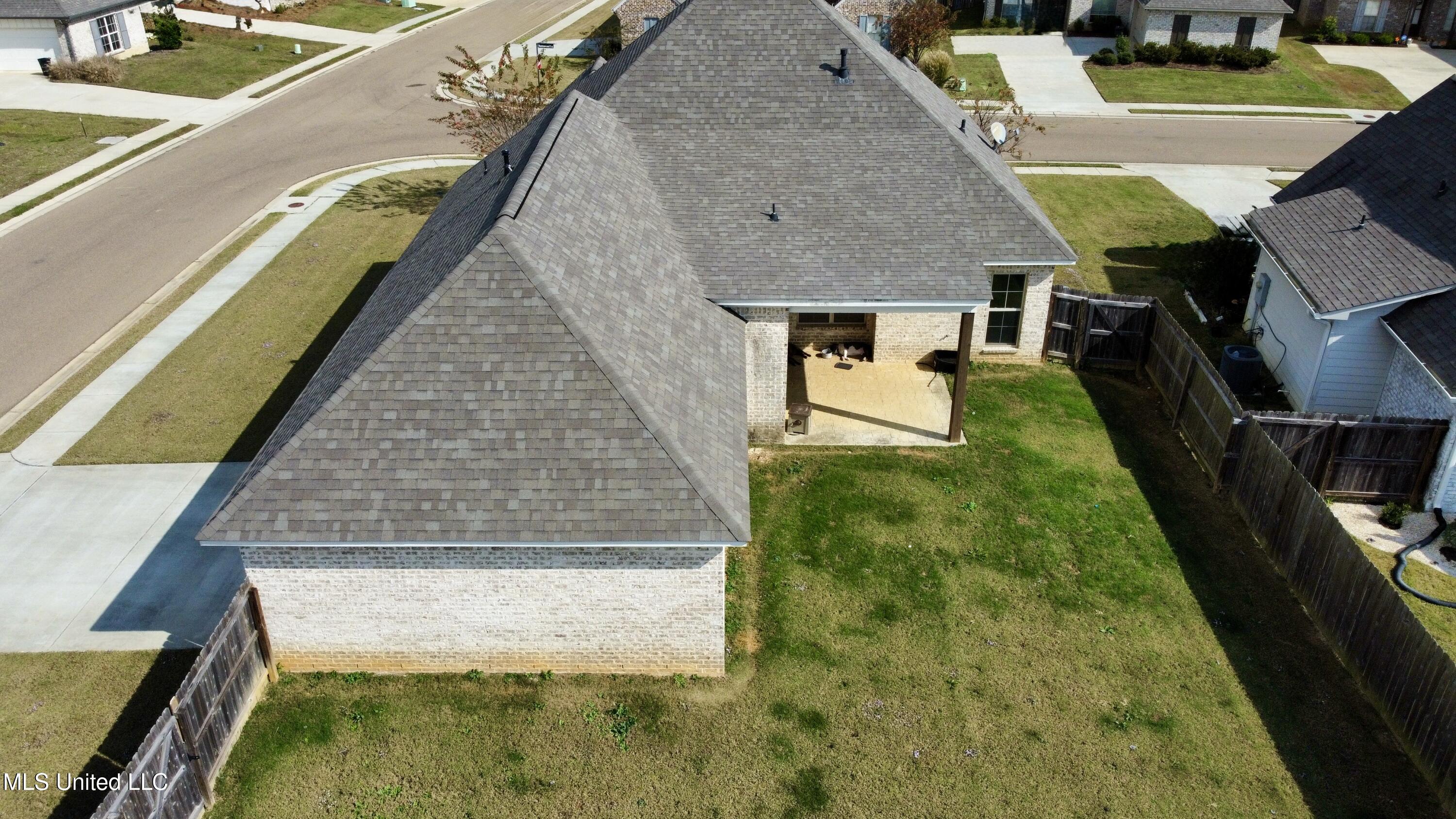 321 East Buttonwood Lane Canton, MS 39046 - Photo 51 of 52 dji_fly_20251108_121300_623_176262559066