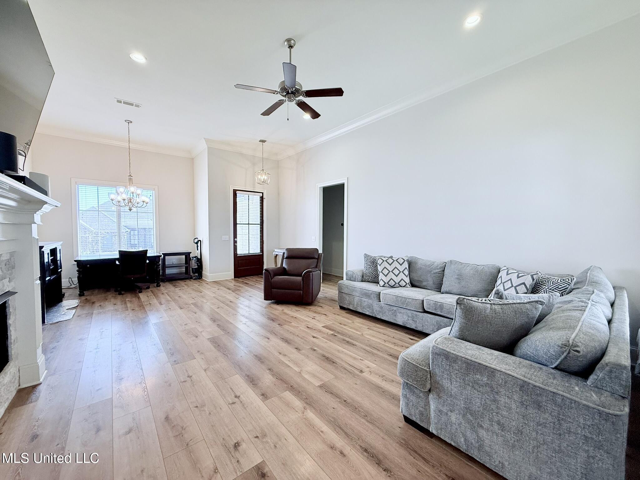 321 East Buttonwood Lane Canton, MS 39046 - Photo 8 of 52 IMG_7558