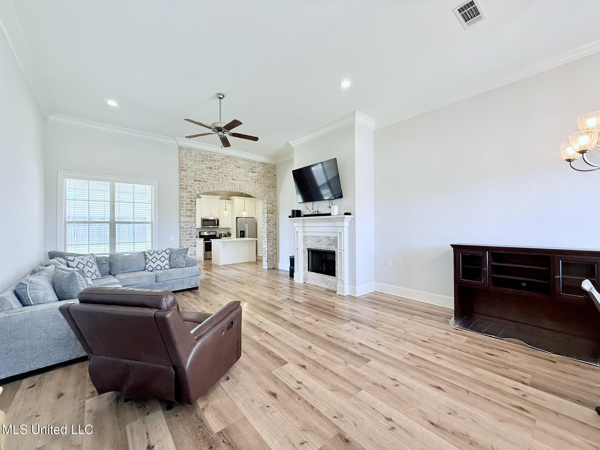 321 East Buttonwood Lane Canton, MS 39046 - Photo 9 of 52 IMG_7553