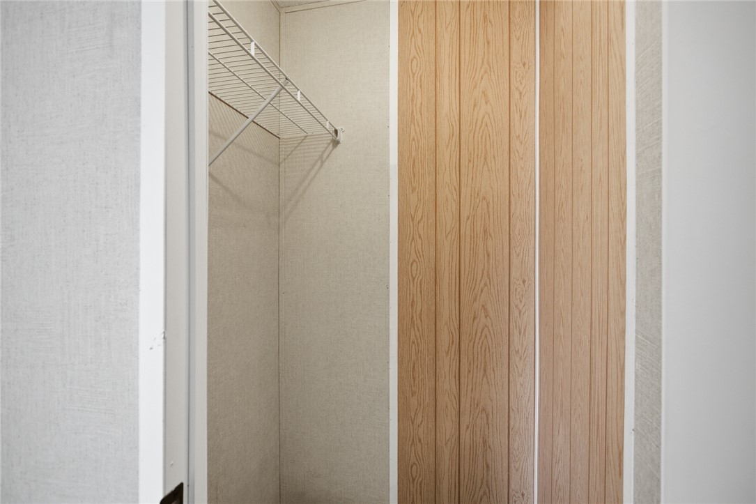 289 Bauknight Road Mountain Rest, SC 29664 - Photo 27 of 36 This organized walk-in closet offers efficient storage with wire shelving.