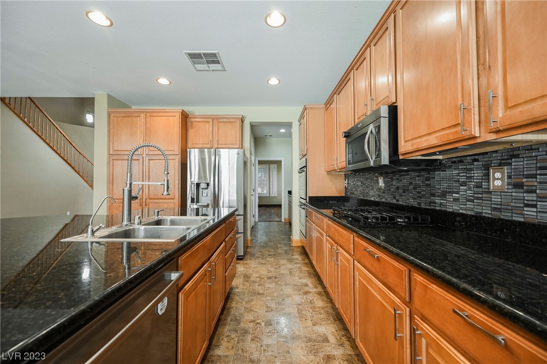 3713 Tiger Ridge Lane North Las Vegas, NV 89084 - Photo 15 of 72