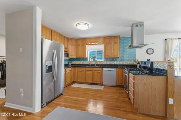 $585,000 | 120 Pearl Drive, Beaufort, NC 28516